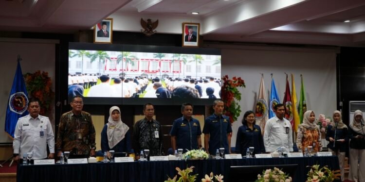 Sinergikan Pelaksanaan Anggaran, DJPb Kalsel Gelar HLM Evaluasi Pelaksanaan Anggaran dan Forum Konsultasi Publik 2025