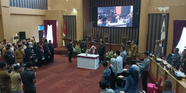 DPRD Tanah Bumbu Perjuangkan Anggaran Pro-Rakyat, Tandatangani KUA-PPAS Perubahan 2025