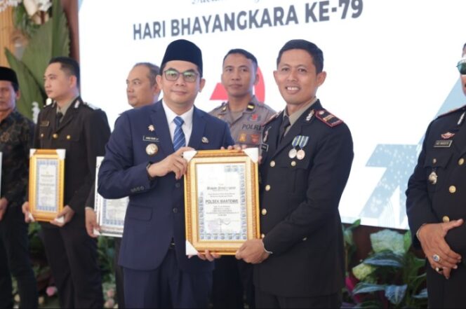 
					Hari Bhayangkara ke-79, Bupati Apresiasi Kinerja Polres Tanah Bumbu.