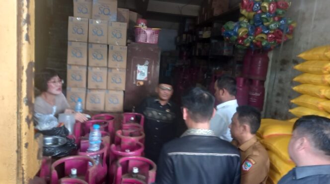 
					Harga Gas LPG 3 Kg Melambung ,DPRD ,Tim Satgas Ketahanan Pangan Turun Kelapangan .