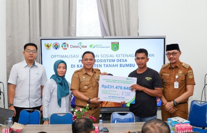 
					Pemerintah Daerah Tanah Bumbu, Perluas Perlindungan Jaminan Sosial Ketenagakerjaan Ekosistem Desa.