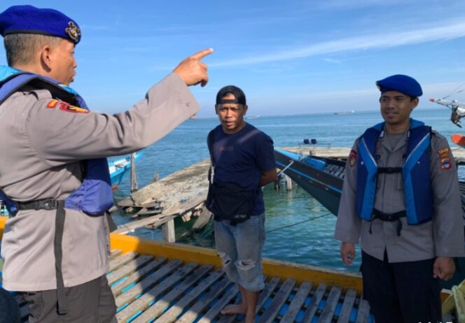 
					Sat Polairud Polres Kotabaru Lakukan Pengamanan Keberangkatan KM. Berkat Doa 02 di Pelabuhan Panjang.