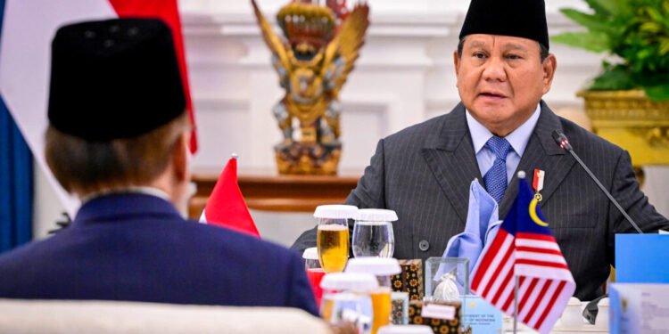 Annual Consultation Meeting Indonesia-Malaysia: Komitmen Kerja Sama, Perdamaian, dan Perlindungan Migran