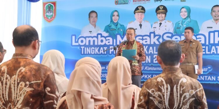 Dorong Peningkatan Konsumsi Ikan, Sekdaprov Kalsel Melantik Kepengurusan Forikan Kalsel Periode 2025-2028