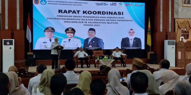 Di Rakor Kebijakan Bersama Satuan Pendidikan Jenjang SMA, SMK, dan SLB, Disdikbud Kalsel Samakan Persepsi Pelaksanaan Program Pendidikan TA 2025/2026