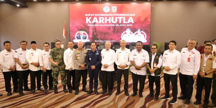 Bupati Andi Rudi Latif Ikuti Rapat Koordinasi Pengendalian Karhutla Kalsel 2025 di Banjarbaru