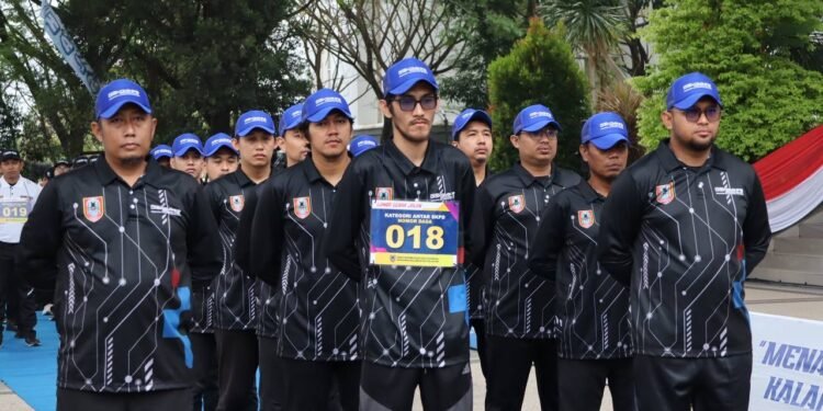 Semangat Kebangsaan Membara, Lomba Gerak Jalan SKPD dan Dewasa Putera Meriahkan HUT RI dan Hari Jadi Kalsel