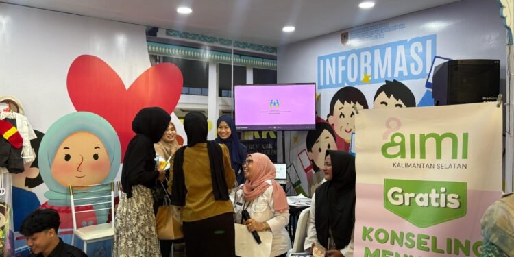 DP3AKB Berkolaborasi dengan AIMI Kalsel Berikan Layanan Konsultasi Menyusui Gratis dan Edukasi bagi Pengunjung Kalsel Expo 2025