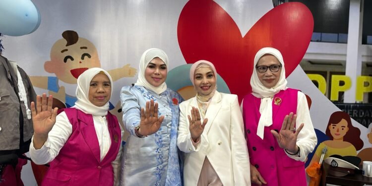 DP3AKB Berkolaborasi dengan DPW P2LIPI Kalsel Berikan Edukasi bagi Pengunjung Kalsel Expo 2025