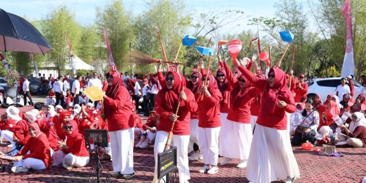 Lomba Yel-yel Antar SKPD Semarakkan HUT RI ke-80 di Tanah Bumbu