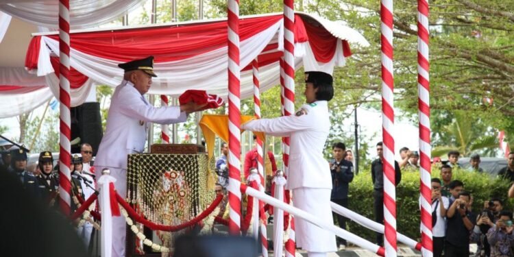 Gubernur Kalsel Pimpin Upacara HUT RI ke-80, Ajak Masyarakat Isi Kemerdekaan dengan Karya Nyata