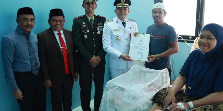Bupati Andi Rudi Latif Kunjungi dan Gratiskan Pasien Melahirkan di RSUD pada 17 Agustus