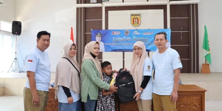 Rayakan Harjad ke-75, Dinkes Kalsel Gelar Sunatan Massal untuk Anak dari Keluarga Kurang Mampu