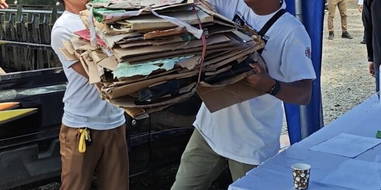 DLH Kalsel Kembali Gelar Pilah Sampah Dapat Sembako