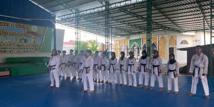Jelang Pomnas XIX, 10 Karateka Mahasiswa Kalsel Matangkan Persiapan Mandiri