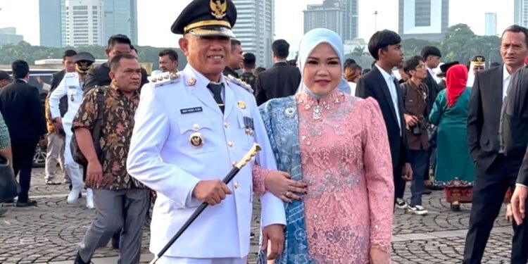 Ringankan Beban Orang Tua, Pemkab Kotabaru Realisasikan Bantuan Seragam Sekolah