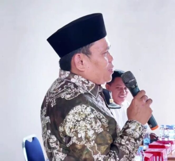 
					Wakil Ketua DPRD Tanbu H. Hasanuddin Disambut Hangat Warga Gelar Reses Di Sambut Warga Desa Sepunggur.