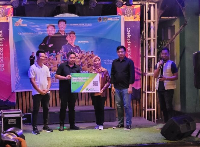 
					Kontingen Atlet Sepak Bola Tanah Bumbu Terlindungi Program Jaminan Sosial Ketenagakerjaan.