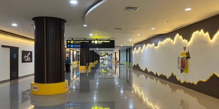 Dukung Status Internasional Bandara Syamsudin Noor, Dinas PUPR Kalsel Percantik Terminal dengan Sentuhan Geopark Meratus