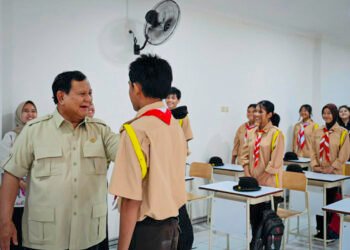 Siswa-Siswi SRMA Margaguna Haru dan Bahagia Disapa Presiden Prabowo