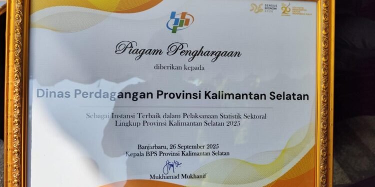 Dinas Perdagangan Kalsel Raih Penghargaan Instansi Terbaik Statistik Sektoral dari BPS
