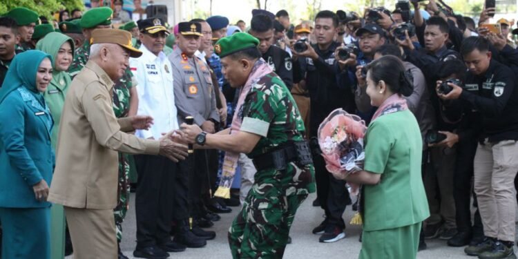 Pangdam VI/Mulawarman Pimpin Apel Alih Kodal Korem 101/Antasari ke Kodam XXII/Tambun Bungai