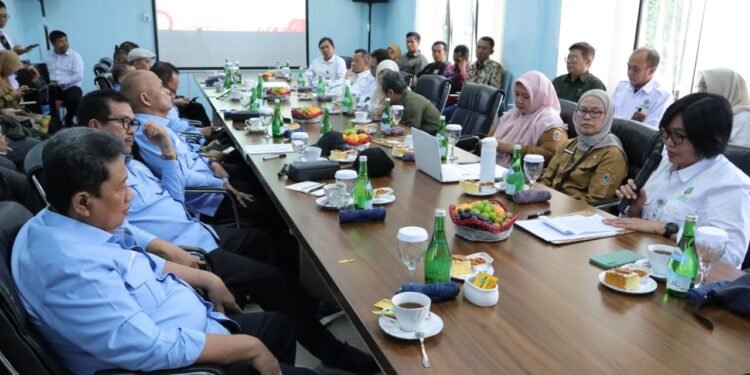 Sturman Panjaitan: Perhutanan Sosial Harus Mensejahterakan Masyarakat Kalsel