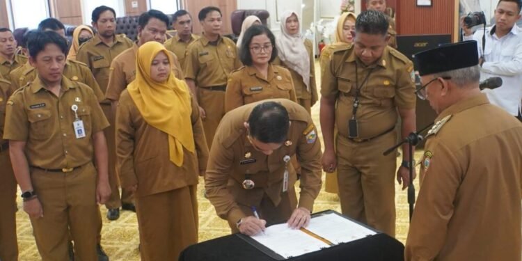 Sah! Bupati Rusli Lantik Pejabat Administrator & Pengawas Lingkup Pemkab Kotabaru
