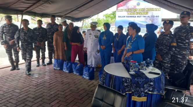 
					Hut TNI AL ke 80 Lanal Kotabaru Lakukan Upacara , Baksos Dan Kesehatan Gratis.