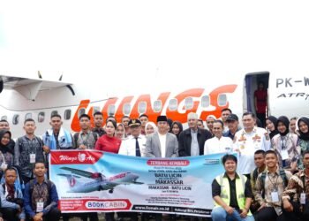 Batulicin–Makassar Terbang Perdana, Tiket Langsung Ludes
