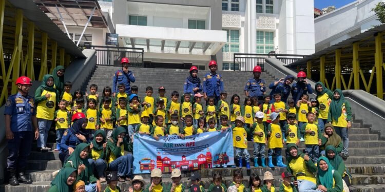 Satpol PP Damkar Kalsel Buka Ruang Edukasi Anak, Kenal Lebih Dekat Profesi Damkar