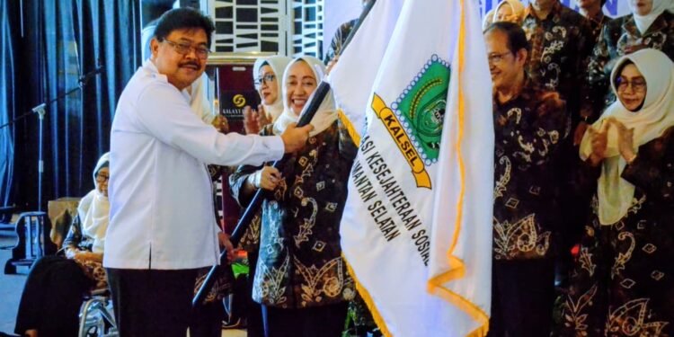 Pengukuhan Pengurus LKKS Provinsi Kalsel, Gubernur : Berikan Pelayanan Terbaik pada Masyarakat