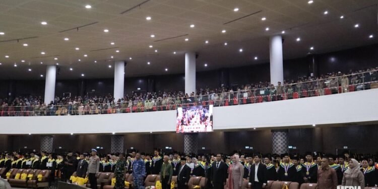 Gubernur Kalsel Apresiasi Prestasi dan Komitmen ULM dalam Wisuda ke-127 Tahun 2025