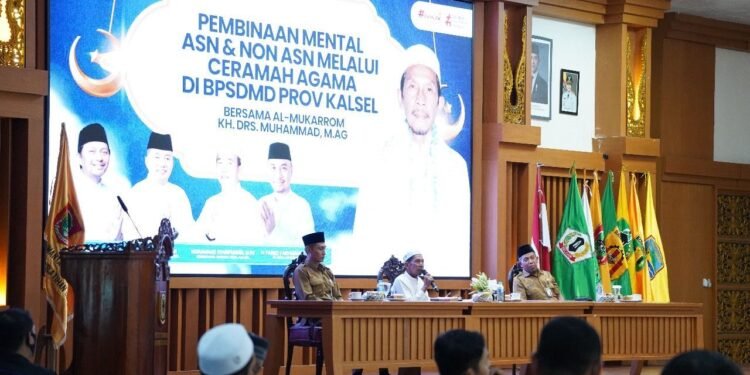 BPSDMD Kalsel Laksanakan Pembinaan Mental ASN dan Non ASN Melalui Ceramah Agama