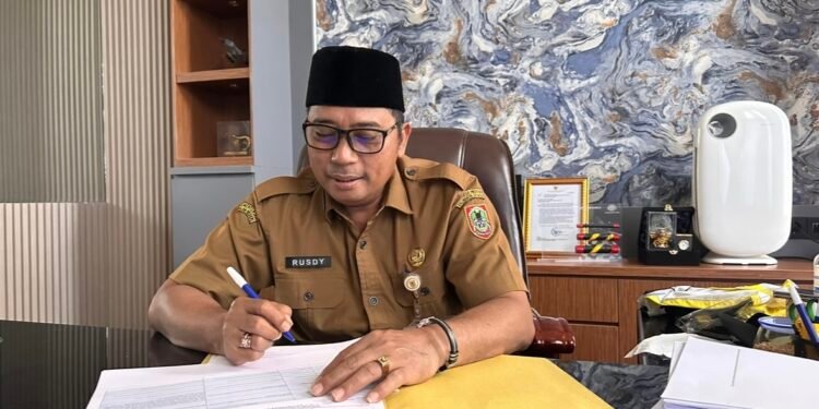 Jaga Kebersihan Laut dan Ekosistem Pesisir, DKP Kalsel Edukasi Pengelolaan Sampah Laut bagi Masyarakat