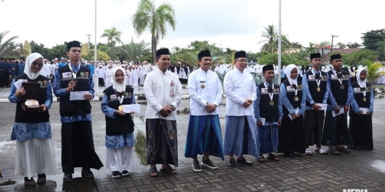 Wagub Kalsel Pimpin Apel Hari Santri 2025, Tekankan Peran Santri dalam Membangun Kemajuan Bangsa