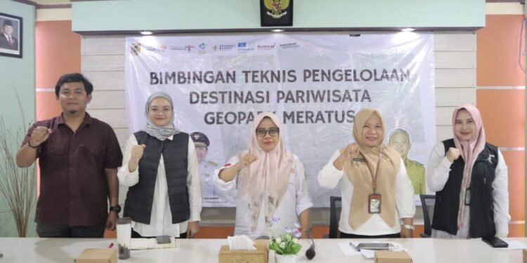 Dispar Kalsel Tingkatkan Kapasitas Pokdarwis Kampung Purun dalam Pengelolaan Geopark Meratus