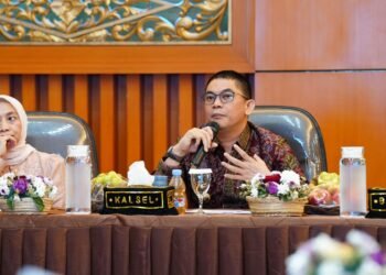 Bupati Tanah Bumbu Tegaskan Komitmen Tingkatkan Akuntabilitas Kinerja Lewat Rakoor Tindak Lanjut SAKIP Triwulan II 2025