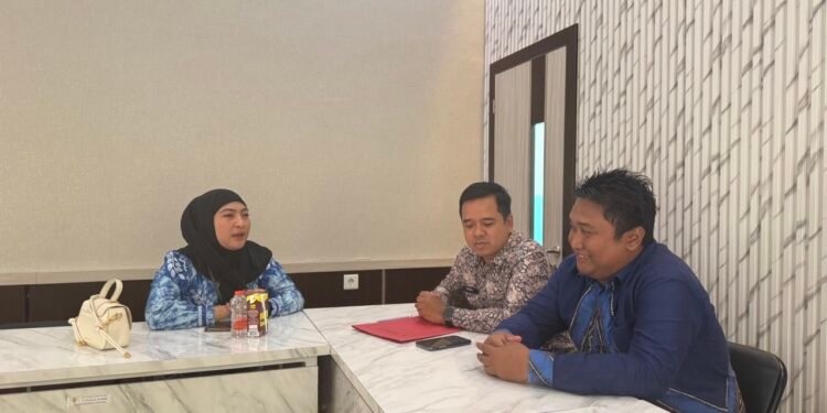 Dinas Kominfo Kalsel Monitoring Pengelolaan Media Center di Kabupaten HST