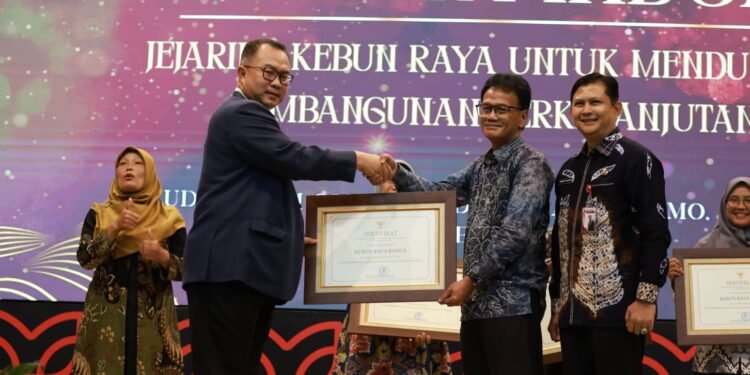 Kebun Raya Banua Raih Predikat Terbaik I Nasional dalam Pengelolaan dan Pembangunan Kebun Raya