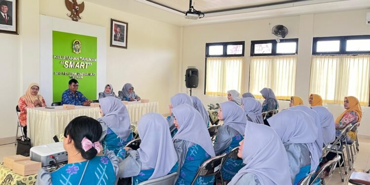 TP PKK Tanah Bumbu Belajar Paaredi dan Kain Jumputan di Yogyakarta