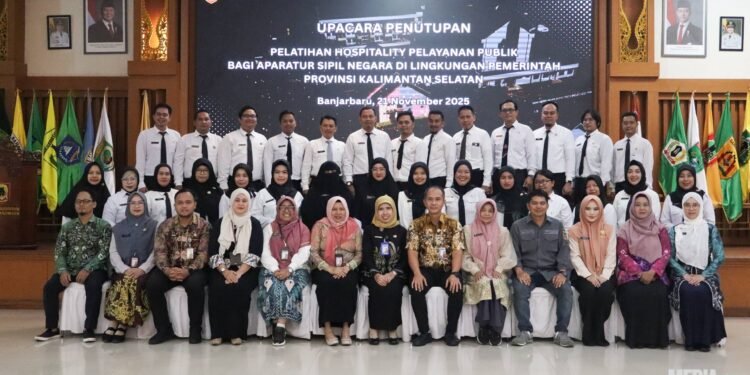 Pemprov Kalsel Tutup Pelatihan Hospitality Pelayanan Publik untuk ASN