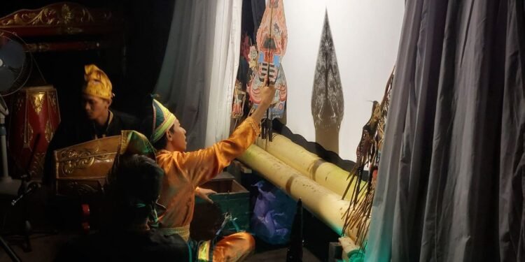 Wayang Kulit Banjar Tetap Hidup, Festival Kalsel Jadi Ruang Berkarya Seniman Muda