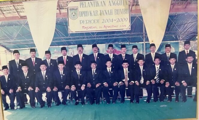 
					Anggota DPRD Periode 2004 - 2009.