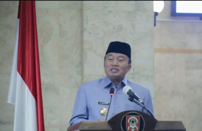 
					Gubernur Kalimantan Selatan (Kalsel) H. Muhidin Akan Berhentikan Kepala Dinas Yang Tidak Mampu Serap Anggaran.