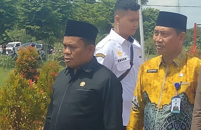
					Waket DPRD Tanah Bumbu Hasanuddin Sampaikan Apresiasi  Kedatangan  Menhan RI  Ke Tanah Bumbu.