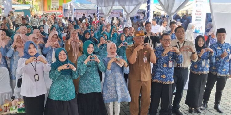 Dinas Koperasi dan UKM Kalsel Gelar Pasar Rakyat UMKM untuk Tekan Inflasi di Banjarmasin Timur