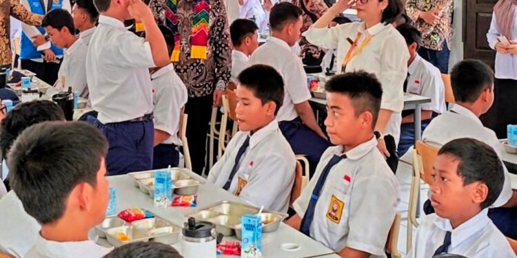 Wamendagri dan Wagub Kalsel Kunjungi Sekolah Rakyat Menengah Pertama 20 Banjarbaru, Pantau Kondisi Asrama dan Ruang Kelas