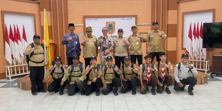 Dinsos Kalsel Lepas Tim Relawan Tagana Bantu Penanganan Banjir dan Longsor di Sumatera Barat