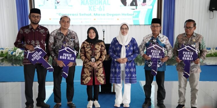 Pemkab Tanah Bumbu Peringati HKN ke-61, Sediakan Layanan Kesehatan Gratis dan Serahkan Kunci Empat Puskesmas Pembantu